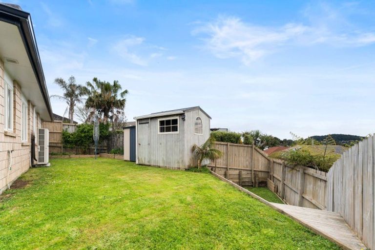 Photo of property in 6 Waynes Place, Pukekohe, 2120