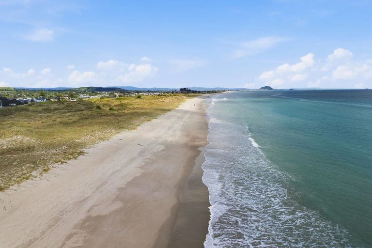 Photo of property in 714a Papamoa Beach Road, Papamoa Beach, Papamoa, 3118