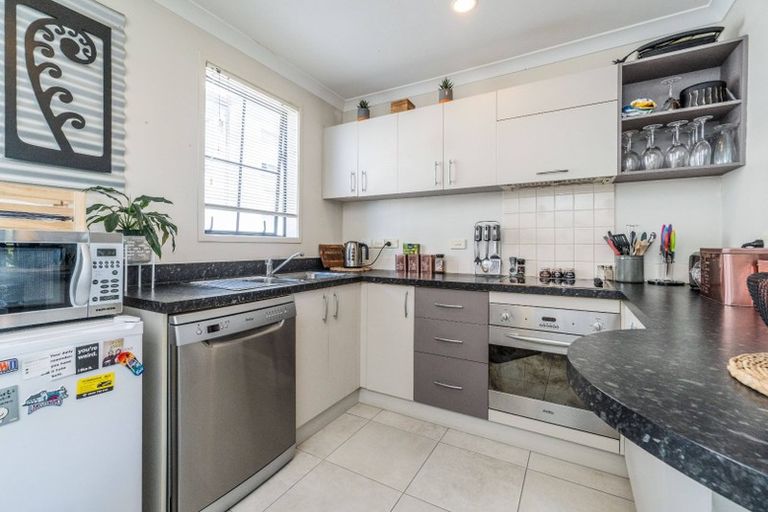 Photo of property in 11/97b Mokoia Road, Birkenhead, Auckland, 0626