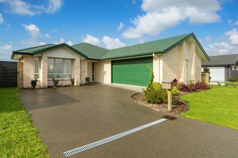 Photo of property in 8 Fearnley Grove, Pyes Pa, Tauranga, 3112