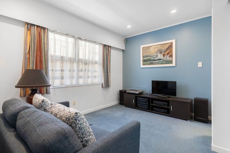 Photo of property in 72 Glenvar Road, Torbay, Auckland, 0630