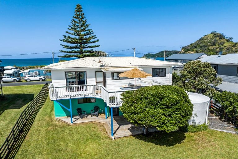 Photo of property in 9 Hall Road, Pataua North, Whangarei, 0175