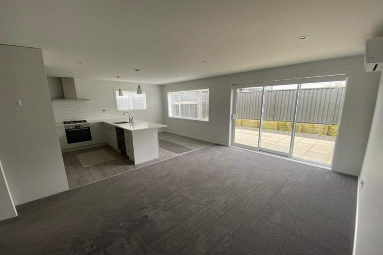 Photo of property in 28 Pateke Drive, Kenepuru, Porirua, 5022
