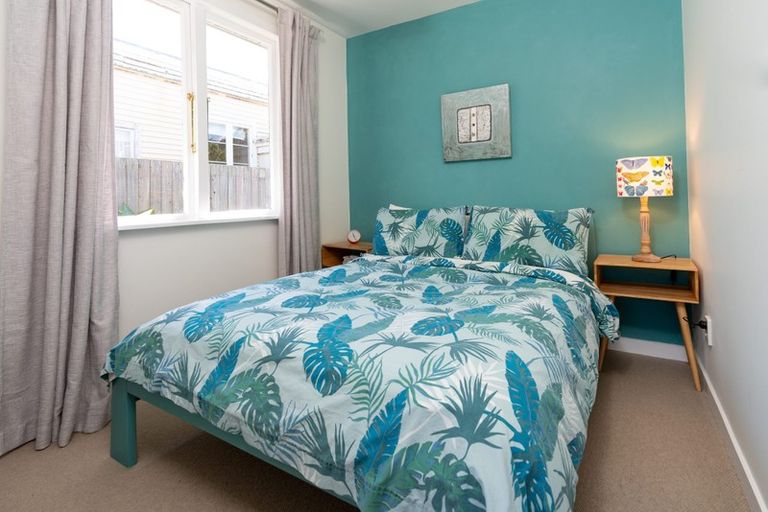 Photo of property in 23 Rangihiroa Street, Waikanae Beach, Waikanae, 5036