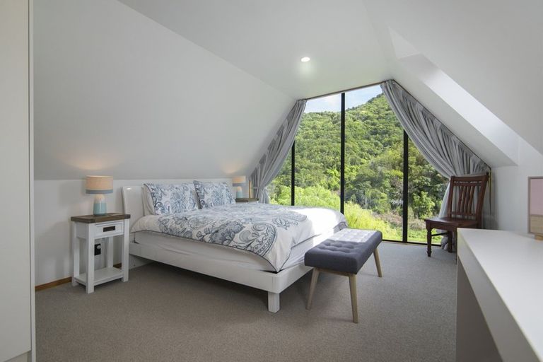 Photo of property in 20 Hampden Street, Picton, 7220