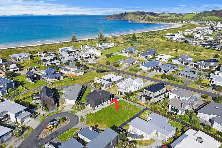 Photo of property in 14 Patiki Place, Omaha, 0986