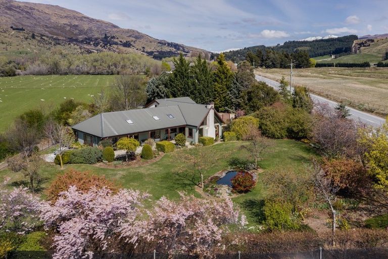 Photo of property in 431 Riverbank Road, Wanaka, 9382