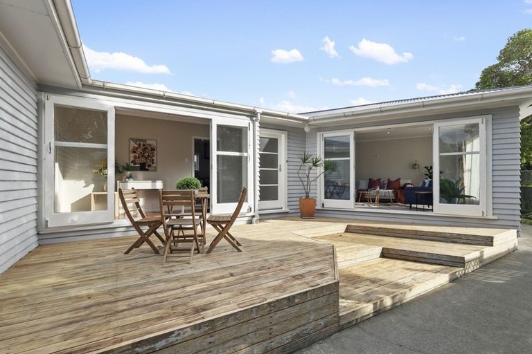 Photo of property in 2 Rex Street, Miramar, Wellington, 6022