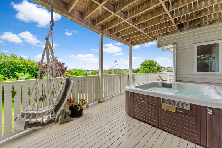 Photo of property in 31 Hythe Terrace, Mairangi Bay, Auckland, 0630