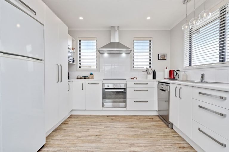 Photo of property in 40 Jarrett Terrace, Leamington, Cambridge, 3432