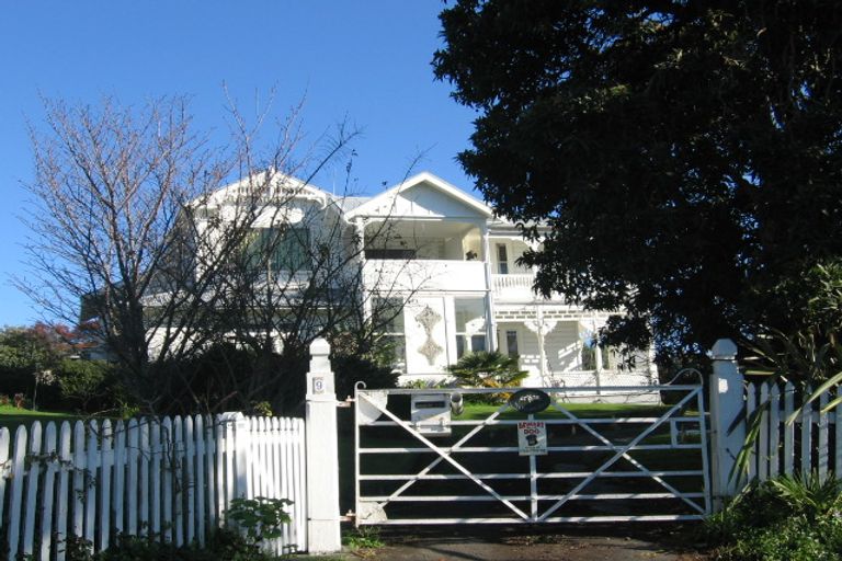 Photo of property in 9 Hukarere Road, Bluff Hill, Napier, 4110