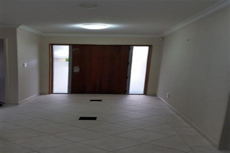 Photo of property in 404 Chapel Road, Flat Bush, Auckland, 2016