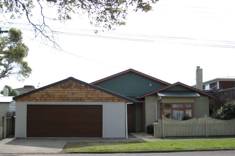 Photo of property in 33 Mclean Street, Strandon, New Plymouth, 4312
