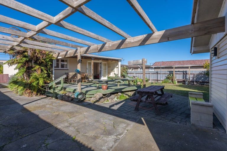 Photo of property in 84 Masefield Avenue, Maraenui, Napier, 4110