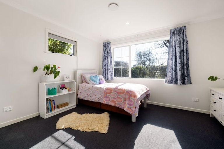 Photo of property in 25 English Street, St Andrews, Hamilton, 3200