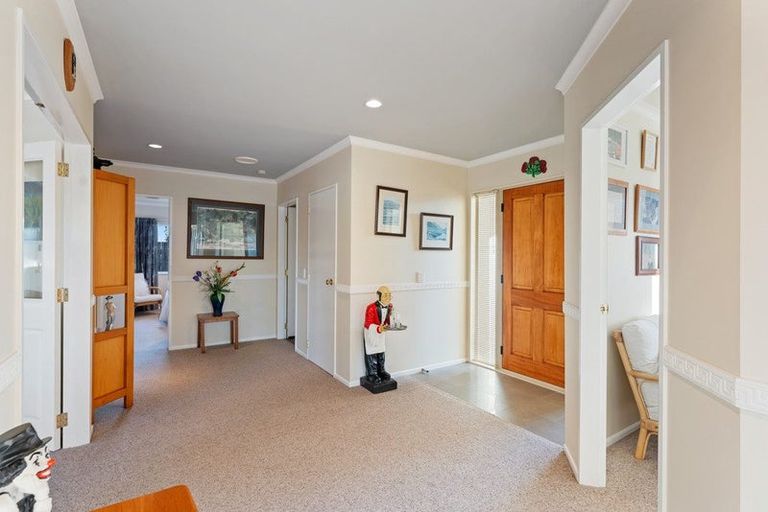 Photo of property in 1 San Priamo Place, Paraparaumu Beach, Paraparaumu, 5032
