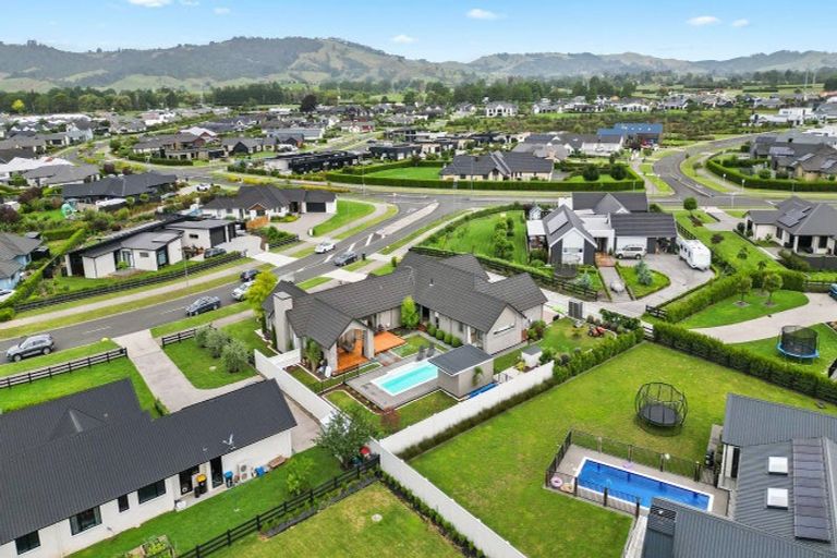 Photo of property in 5 Moemoea Place, Cambridge, 3434