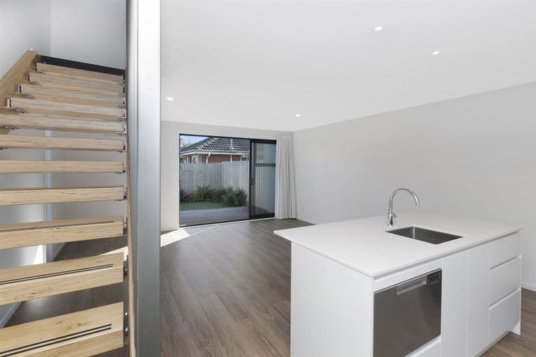 Photo of property in 5/23 Hills Road, Edgeware, Christchurch, 8013