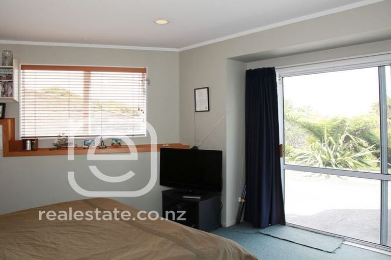 Photo of property in 157 West Harbour Drive, West Harbour, Auckland, 0618