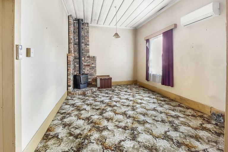 Photo of property in 77 King Street, Hikurangi, 0114