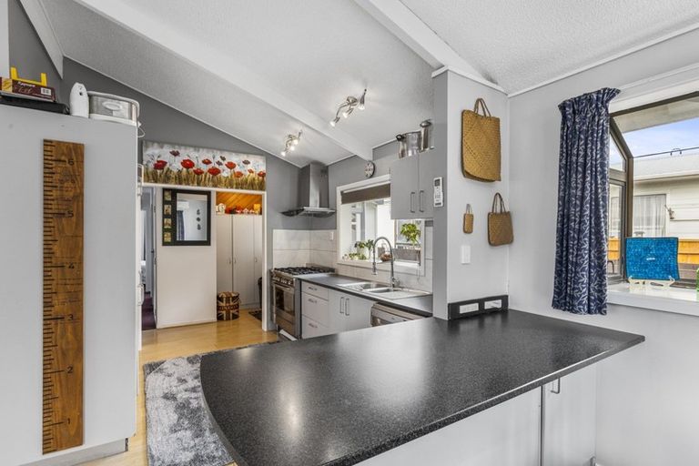 Photo of property in 29 Newburn Grove, Wainuiomata, Lower Hutt, 5014