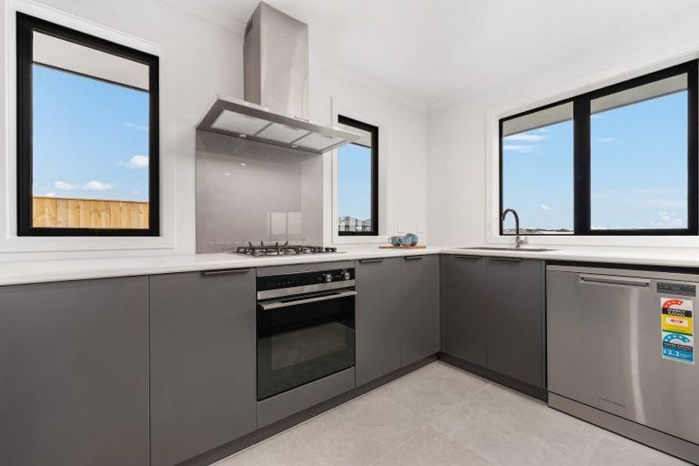 Photo of property in 59 Atlantic Drive, Fitzherbert, Palmerston North, 4410