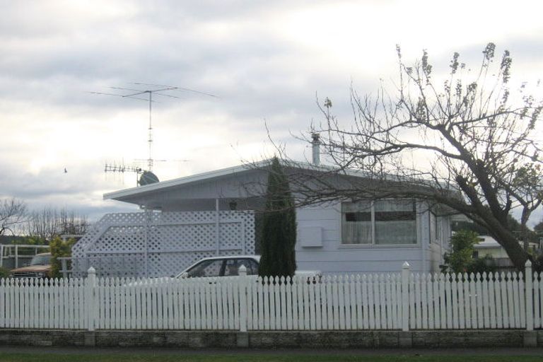 Photo of property in 70 Tait Drive, Greenmeadows, Napier, 4112