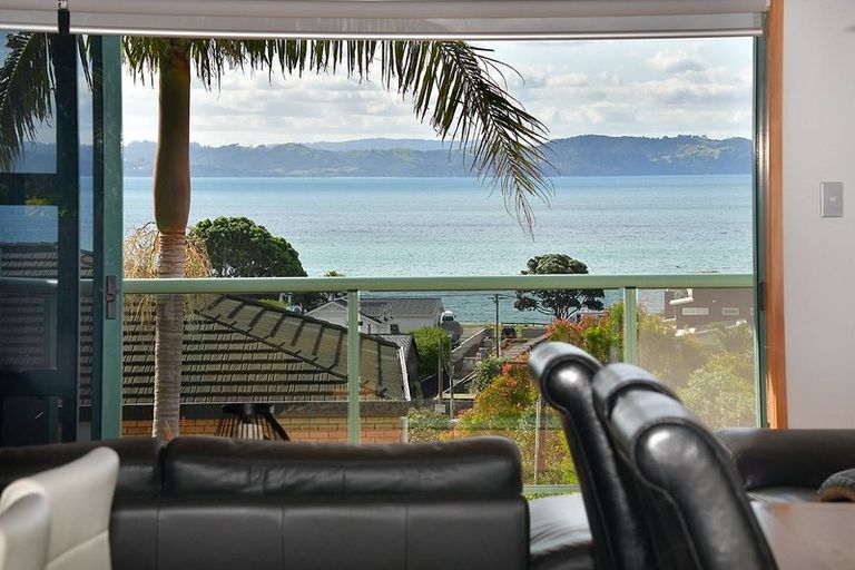 Photo of property in 21 Beach Road, Manly, Whangaparaoa, 0930