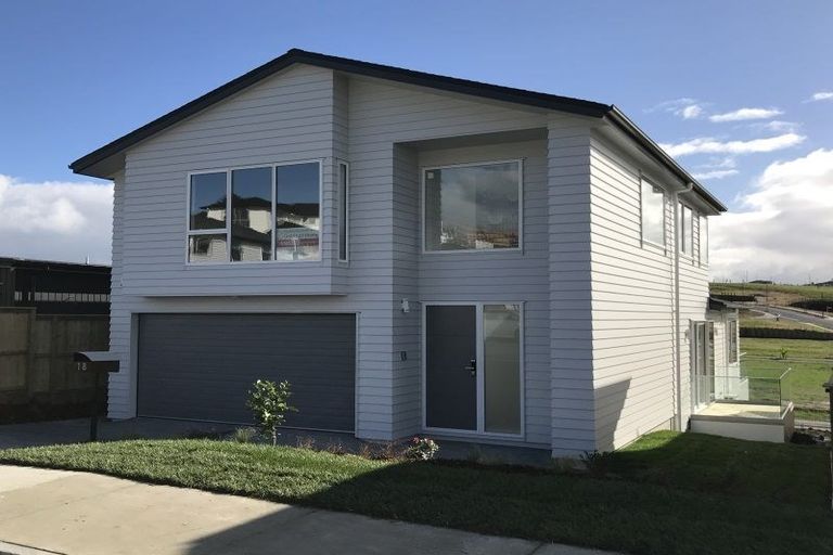 Photo of property in 18 Colonial Drive, Silverdale, 0932