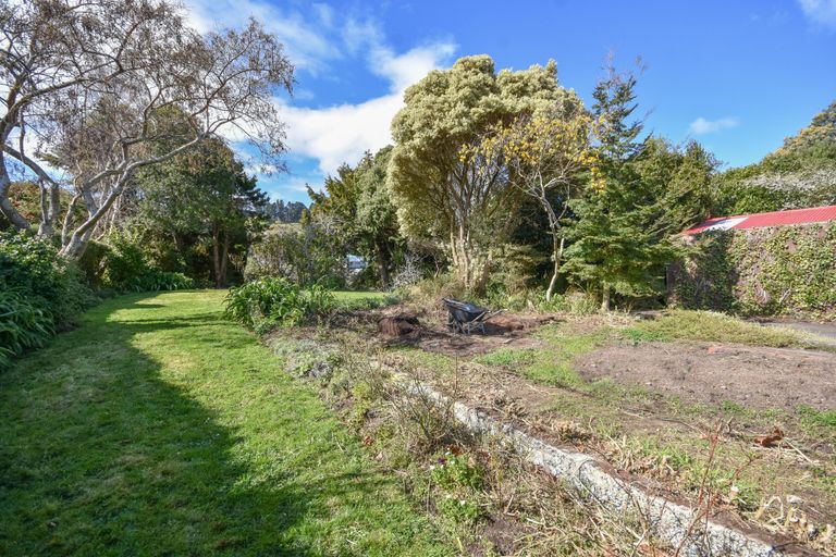 Photo of property in 16a Kellas Street, Macandrew Bay, Dunedin, 9014