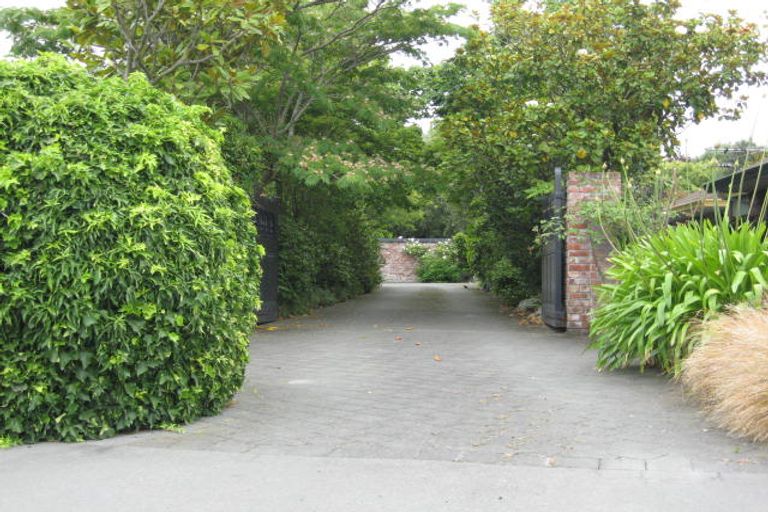 Photo of property in 2/15b Clyde Road, Upper Riccarton, Christchurch, 8041