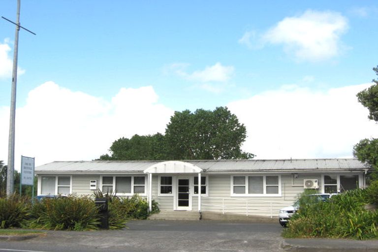 Photo of property in 217-219 Great South Road, Drury, 2113