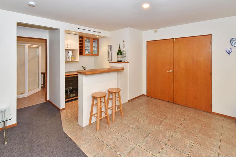 Photo of property in 1/10 Hilltop Road, Clover Park, Auckland, 2019