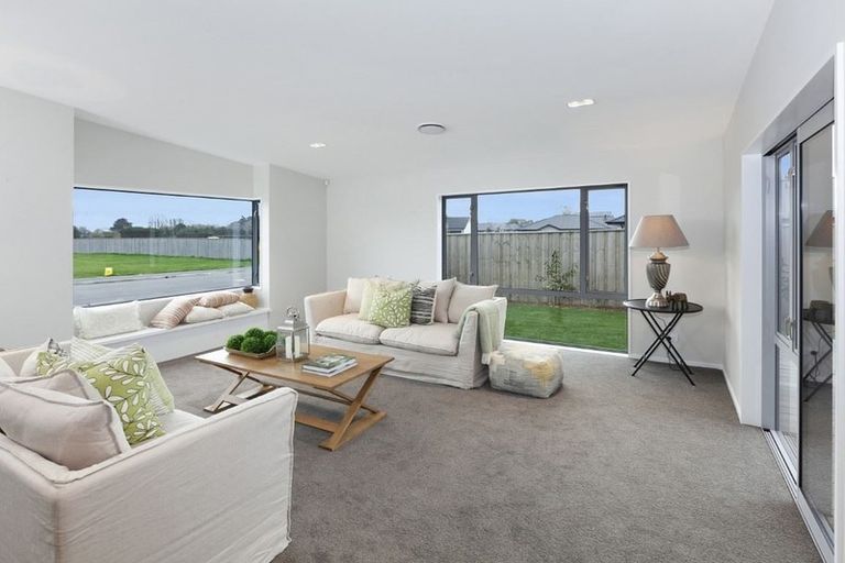 Photo of property in 5 Picadilly Avenue, Casebrook, Christchurch, 8051