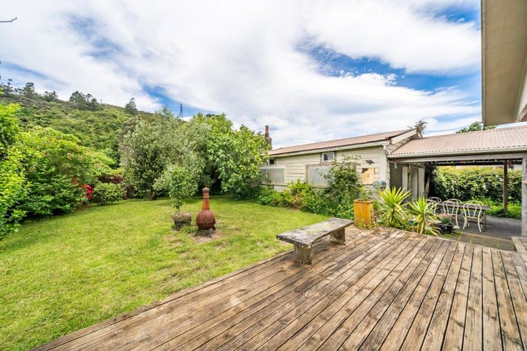 Photo of property in 17 Black Beech Street, Birchville, Upper Hutt, 5018