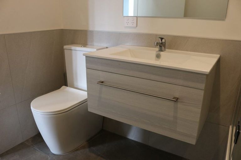 Photo of property in 10a Mcleod Road, Weymouth, Auckland, 2103