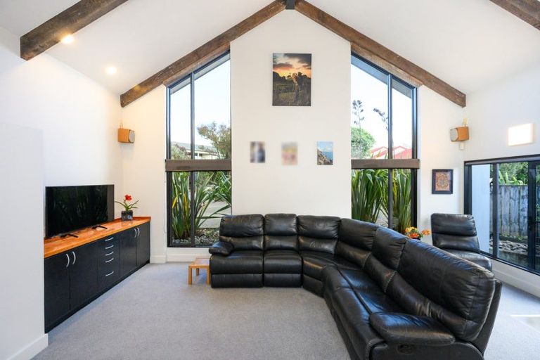 Photo of property in 151 Summerhill Drive, Fitzherbert, Palmerston North, 4410