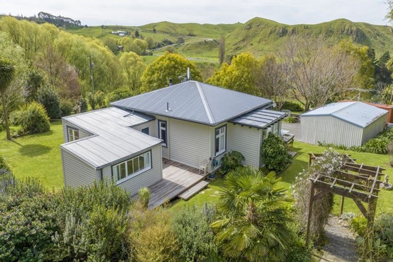 Photo of property in 1506 Waimarama Road, Waimarama, Havelock North, 4294