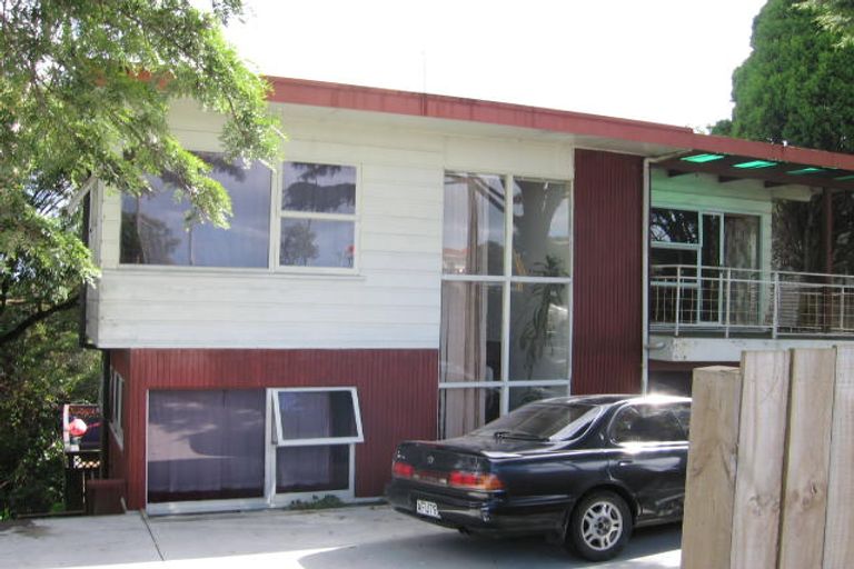 Photo of property in 616 Glenfield Road, Bayview, Auckland, 0629