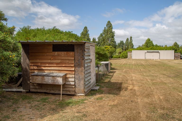 Photo of property in 16 Thorndon Close, Kirwee, Darfield, 7571