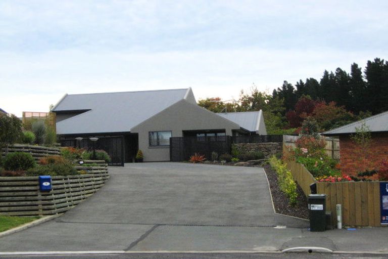 Photo of property in 17 Duxford Crescent, Fairfield, Dunedin, 9018