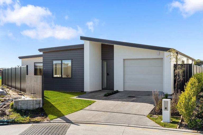 Photo of property in 12 Rehua Way, Papamoa, 3118