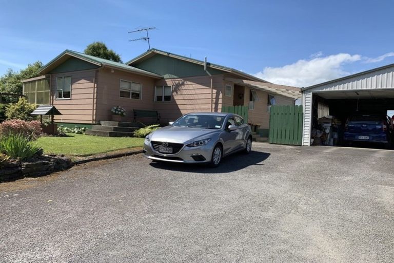 Photo of property in 10 Conway Road, Eltham, 4322