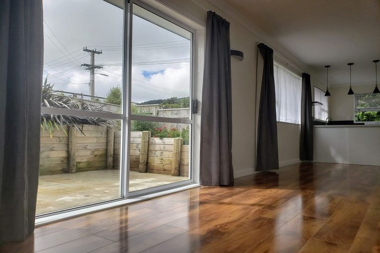 Photo of property in 17 Kowhai Street, Tawa, Wellington, 5028