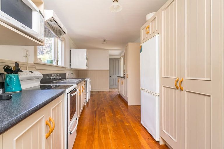 Photo of property in 33 Mihiwaka Road, Long Beach, Port Chalmers, 9081