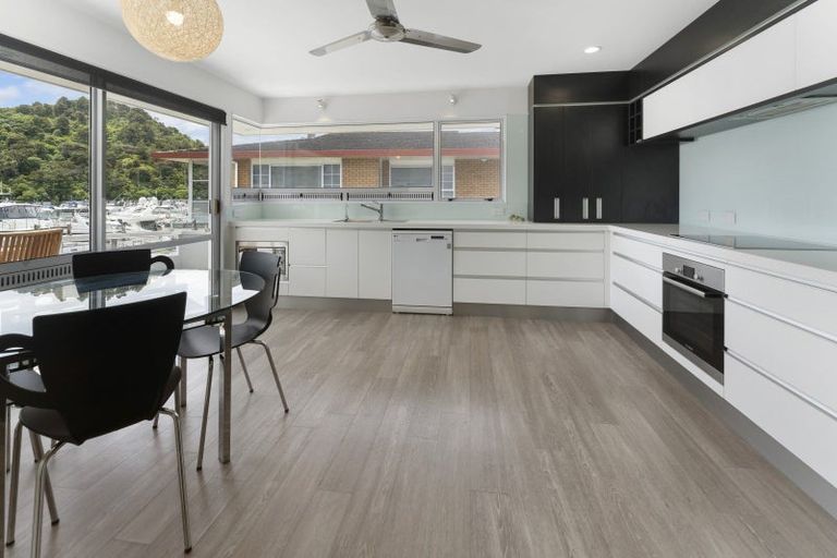 Photo of property in 39-53 Waikawa Road, Picton, 7220