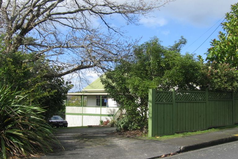 Photo of property in 3 Anzac Road, Morningside, Whangarei, 0110