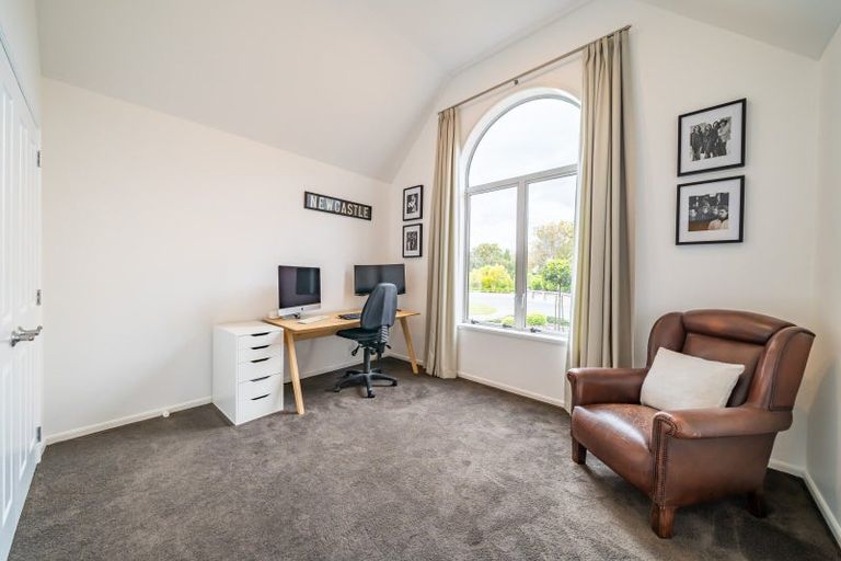 Photo of property in 65 Mount Marua Way, Timberlea, Upper Hutt, 5018