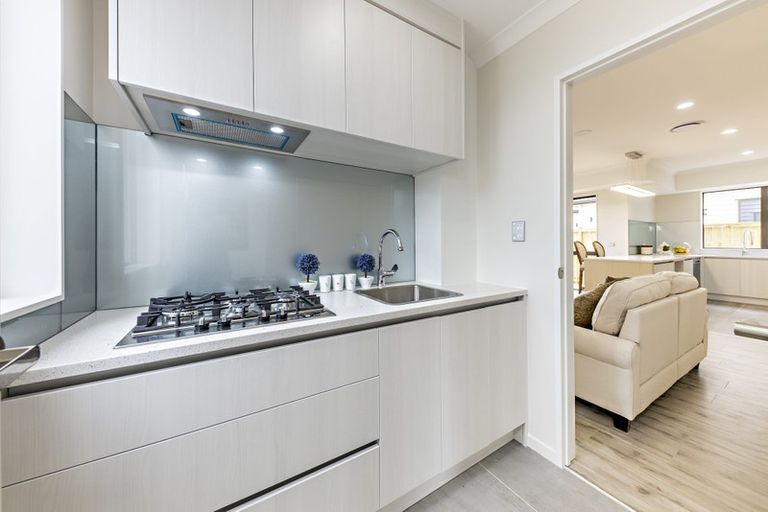 Photo of property in 11 Lavey Road, Flat Bush, Auckland, 2019