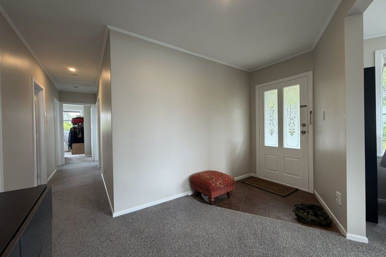 Photo of property in 6 Lenox Grove, Johnsonville, Wellington, 6037